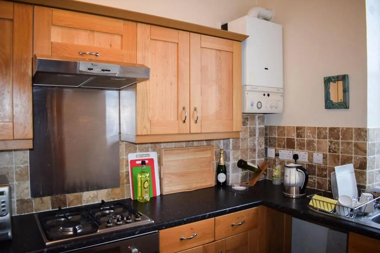 Bright 1 Bedroom Apartment Near City Centre Edinburgh United Kingdom