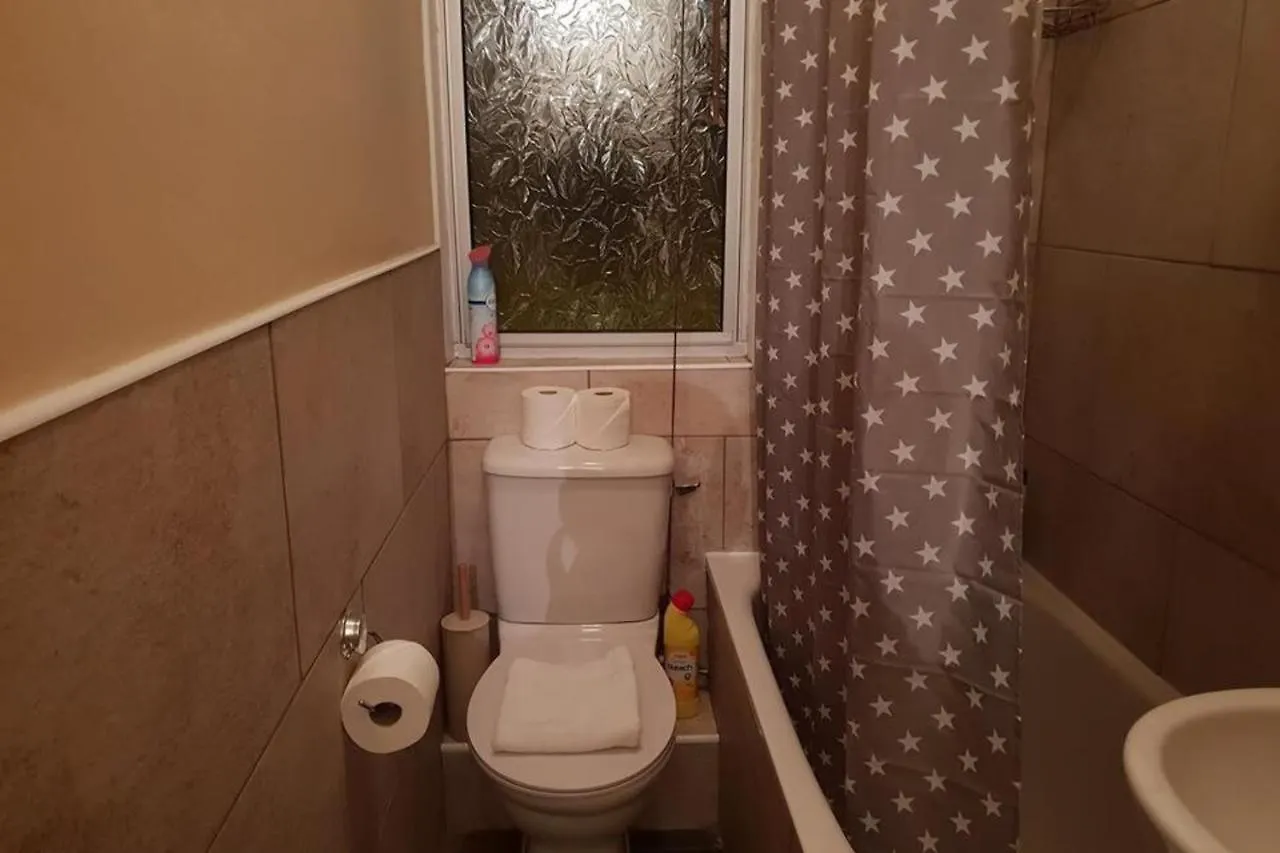 Bright 1 Bedroom Apartment Near City Centre Edinburgh United Kingdom